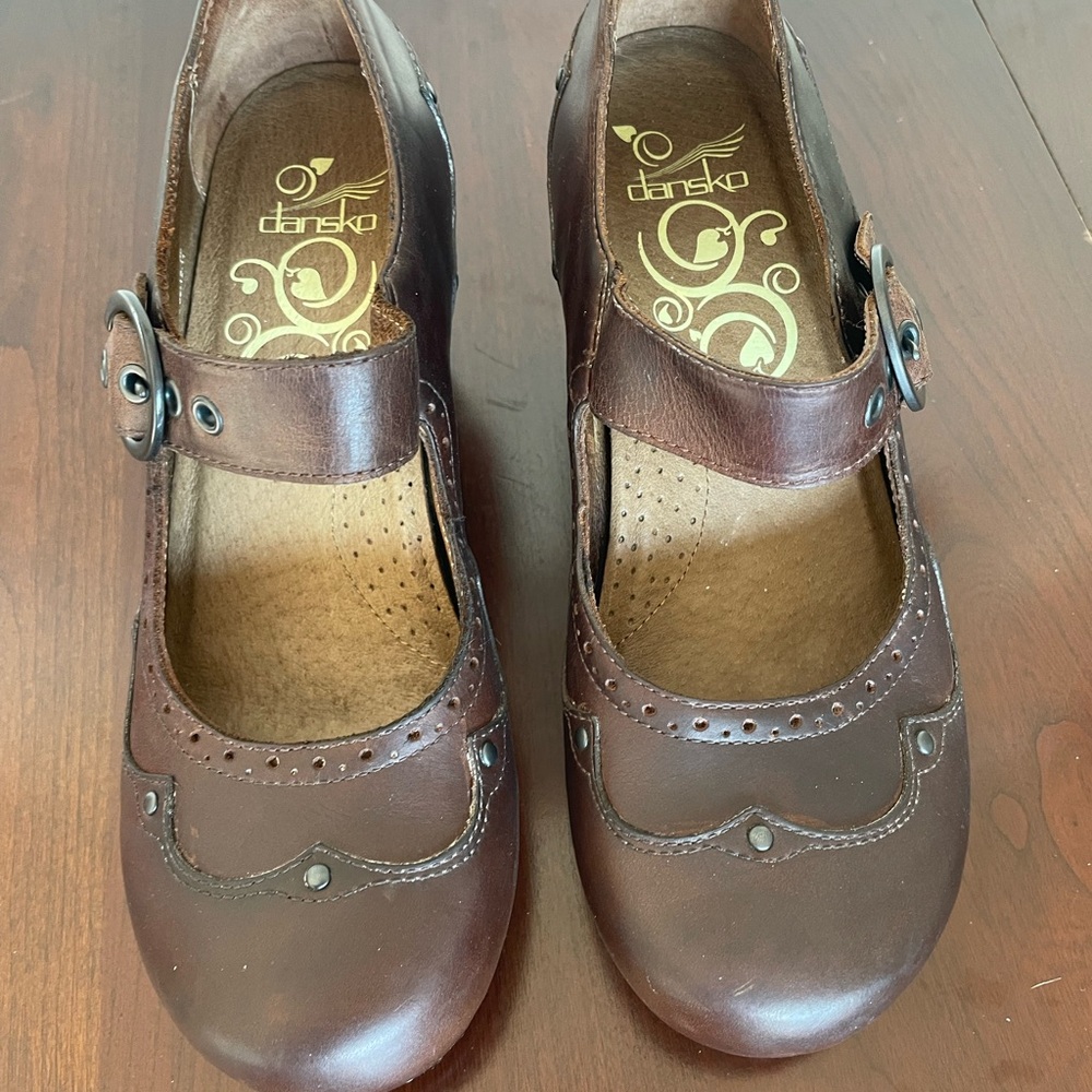 Dansko Brown Leather Mary Jane Shoes. Size 38